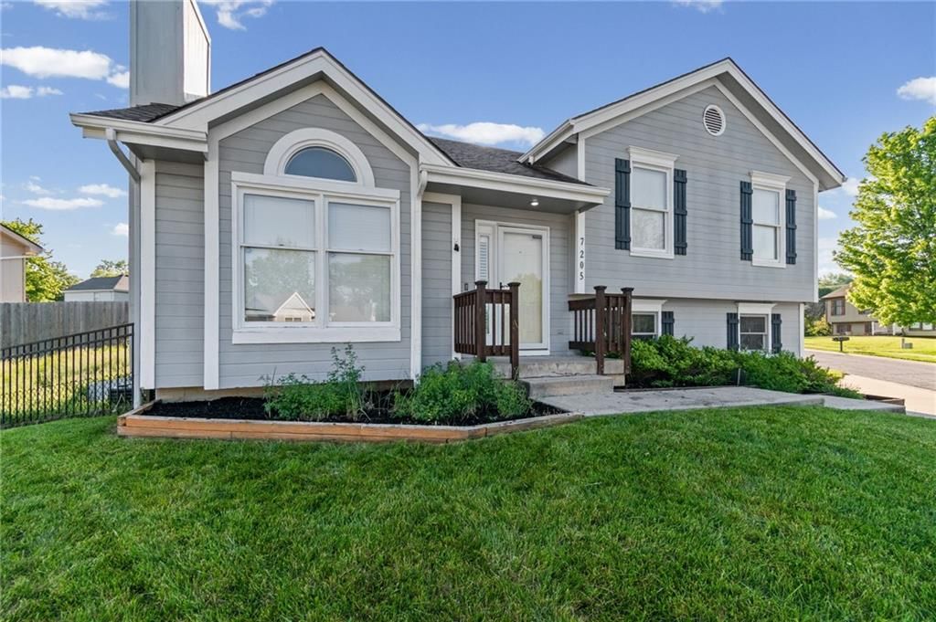 7205 N Hickory Street — photo 3