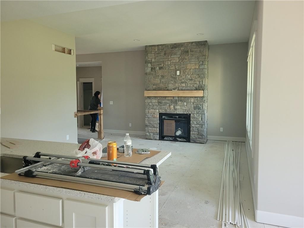 15017 W 130th Street — photo 2