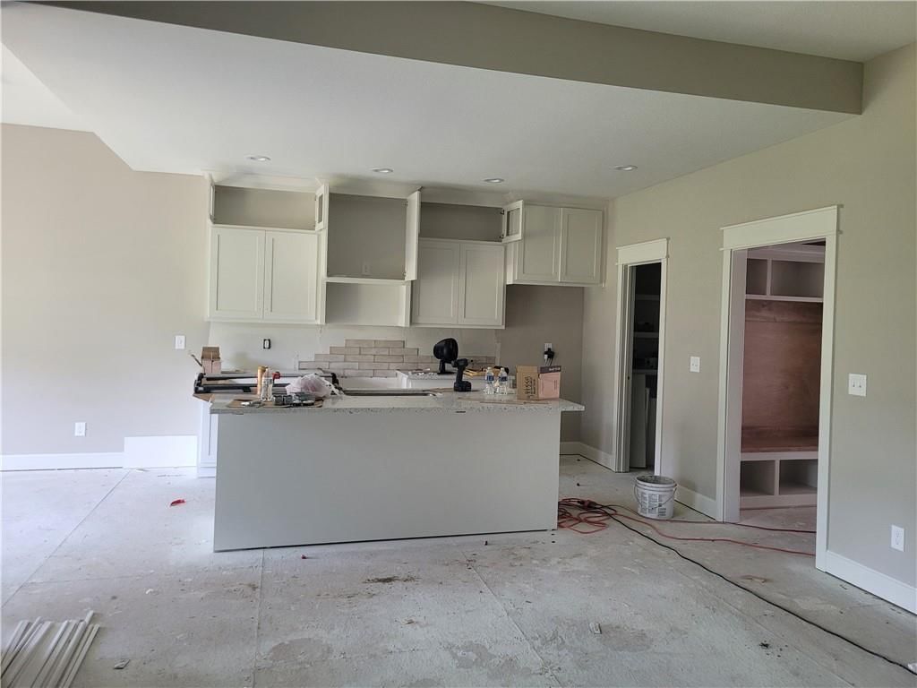 15017 W 130th Street — photo 3