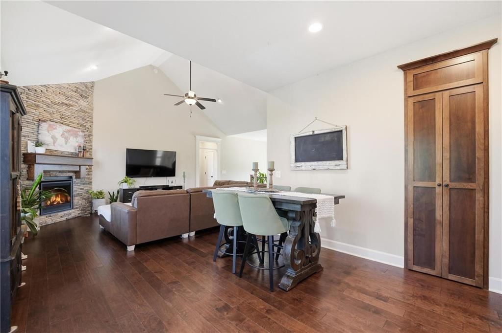 1636 Shadow Drive — photo 10