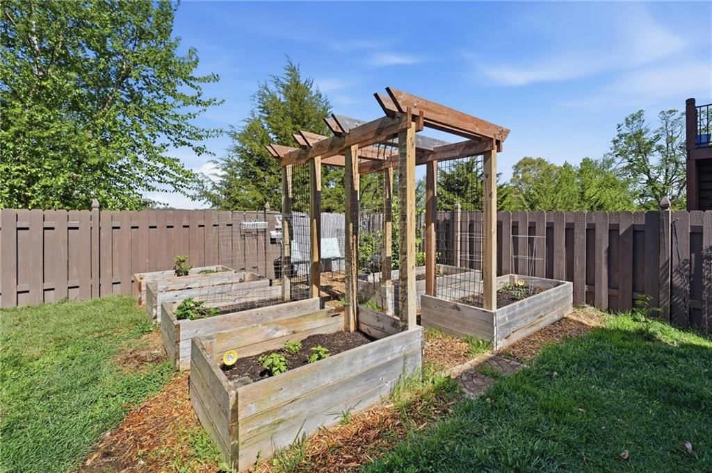 1636 Shadow Drive — photo 36