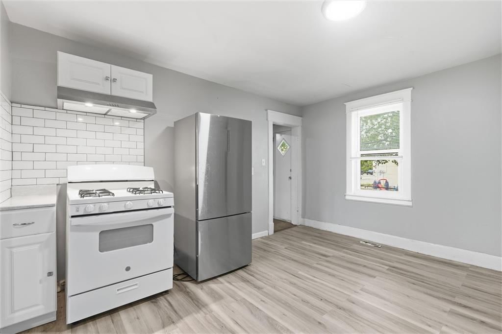 11208 Chicago Avenue — photo 11
