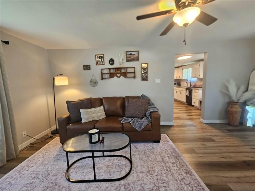 915 Euclid Street — photo 3