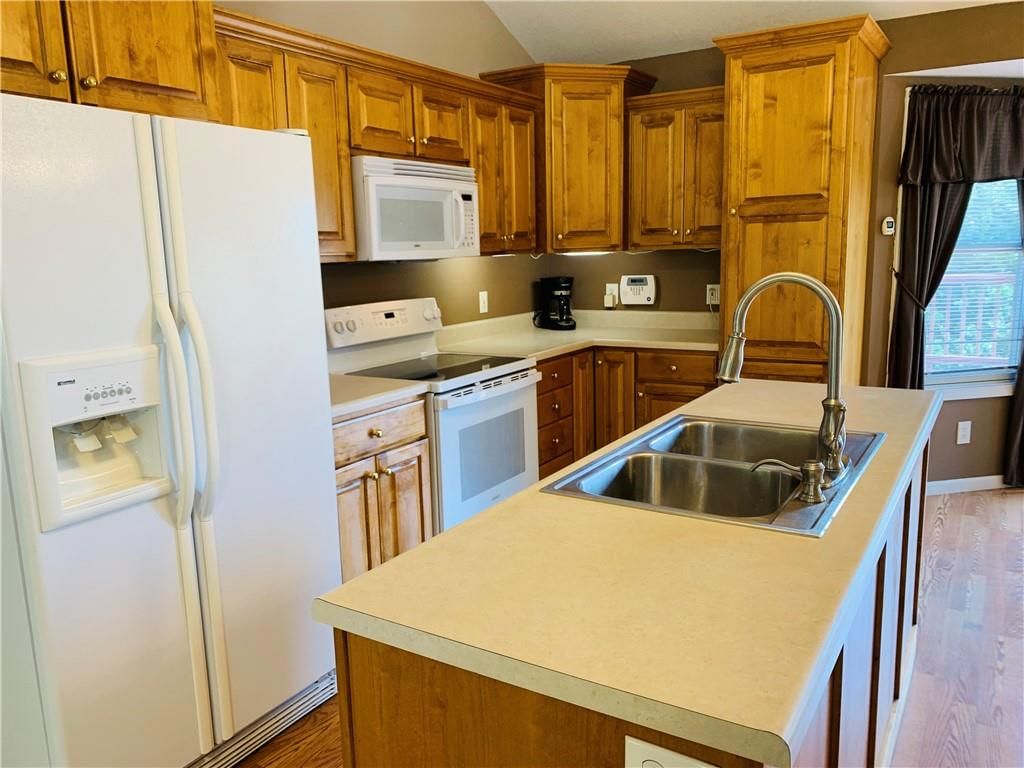505 S Broadway Street — photo 11