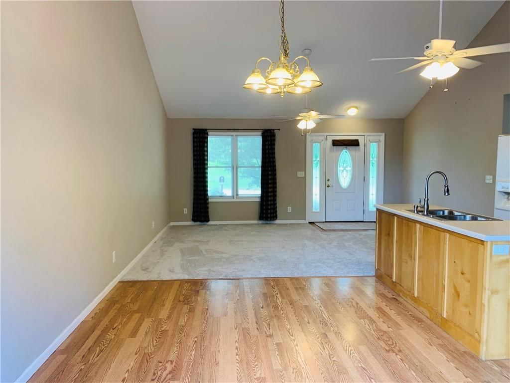 505 S Broadway Street — photo 15