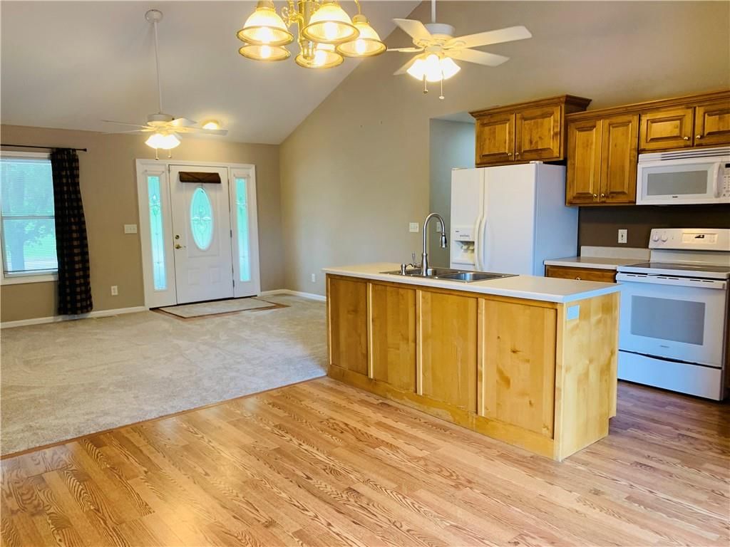 505 S Broadway Street — photo 17