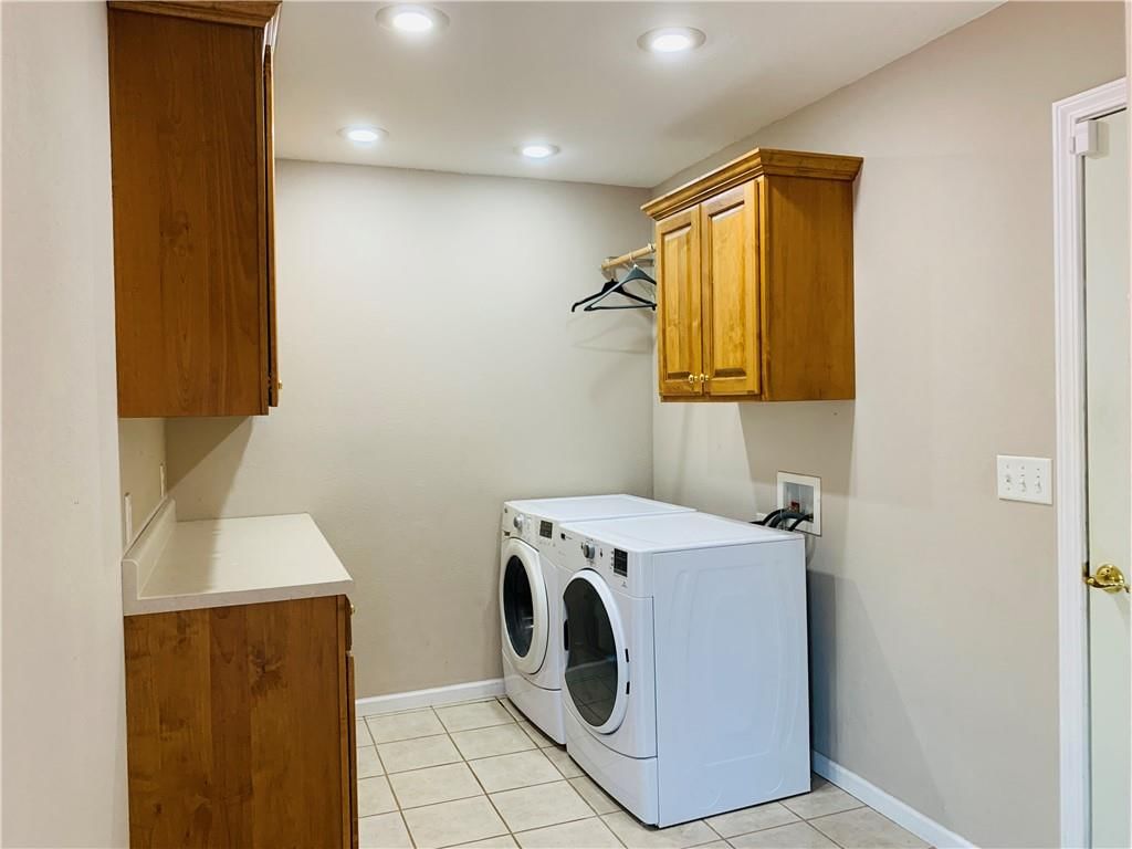 505 S Broadway Street — photo 19