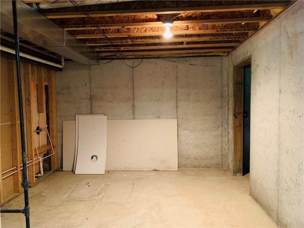 505 S Broadway Street — photo 46