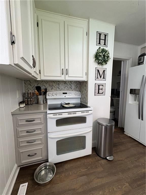 403 E Walnut Street — photo 10