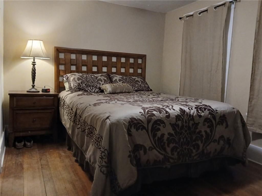 403 E Walnut Street — photo 15