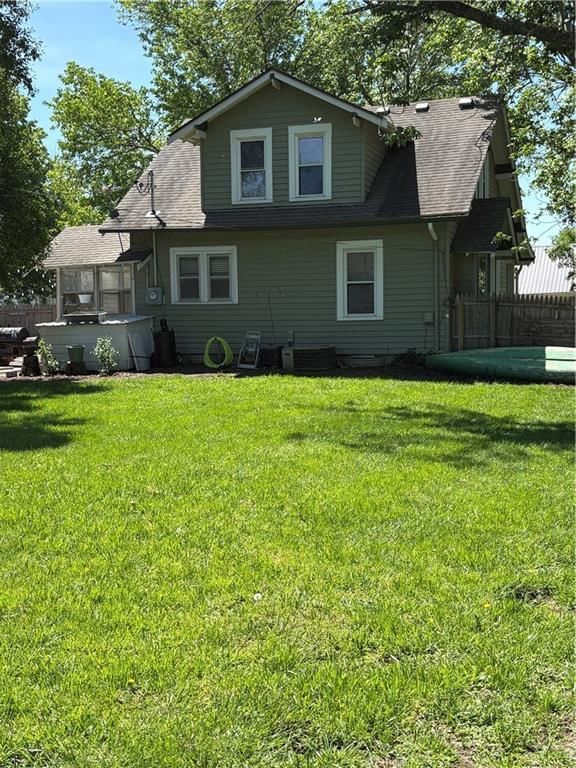403 E Walnut Street — photo 28