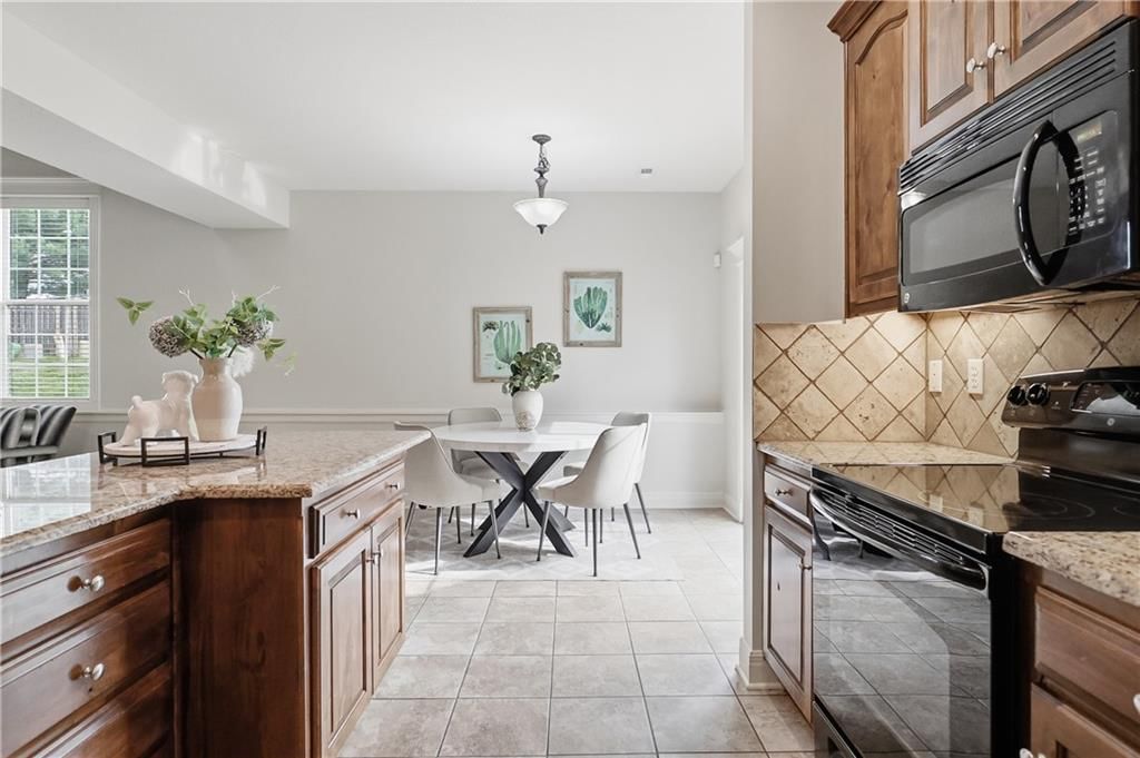 15602 W 61st Street — photo 11