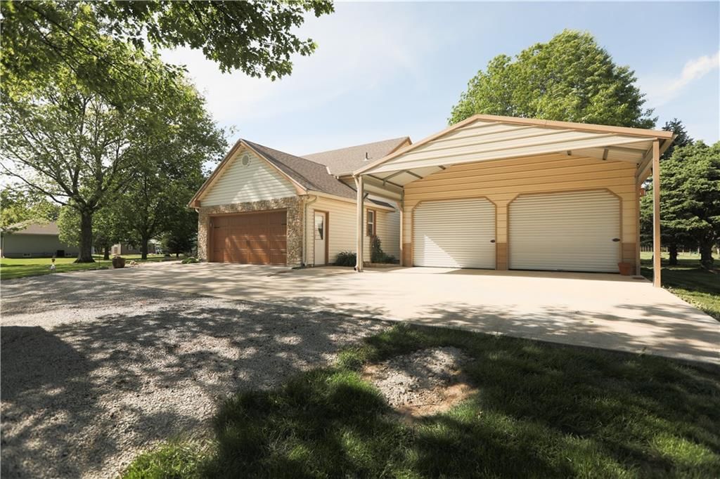 202 Howard Road — photo 14