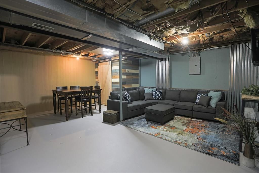 202 Howard Road — photo 38