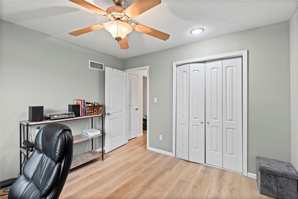 8709 N Hull Avenue — photo 16