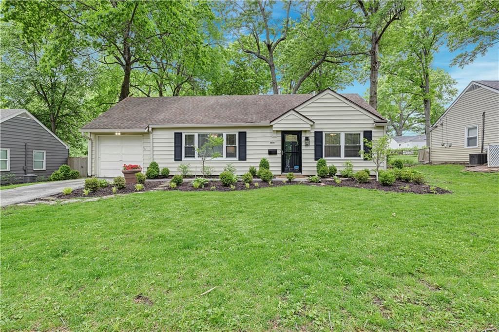 2525 W 79th Street, Prairie Village, KS