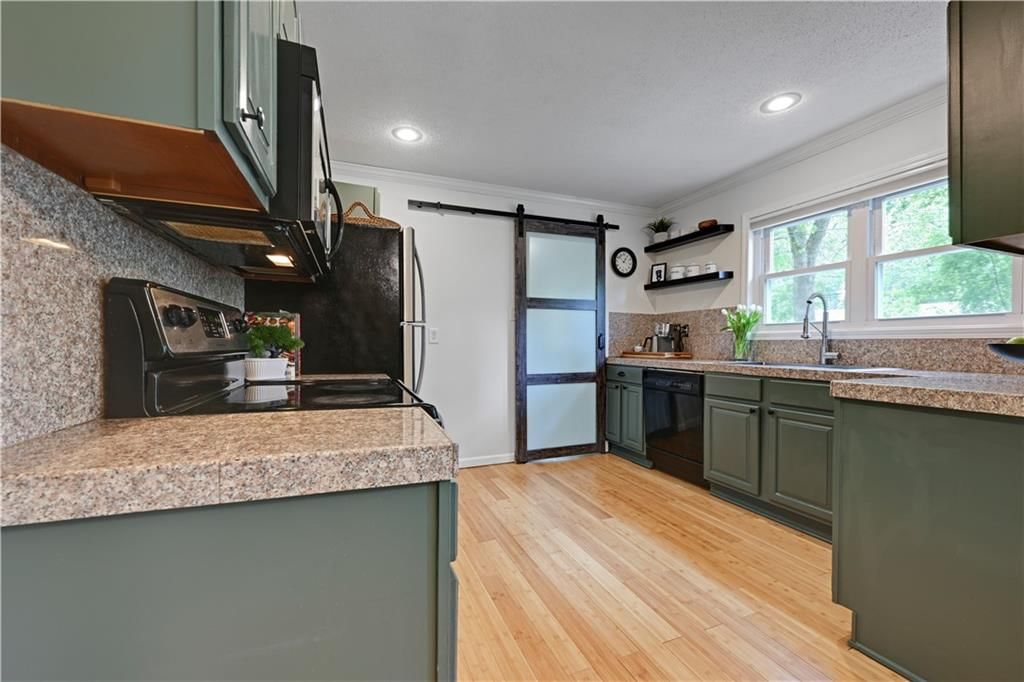2525 W 79th Street — photo 13