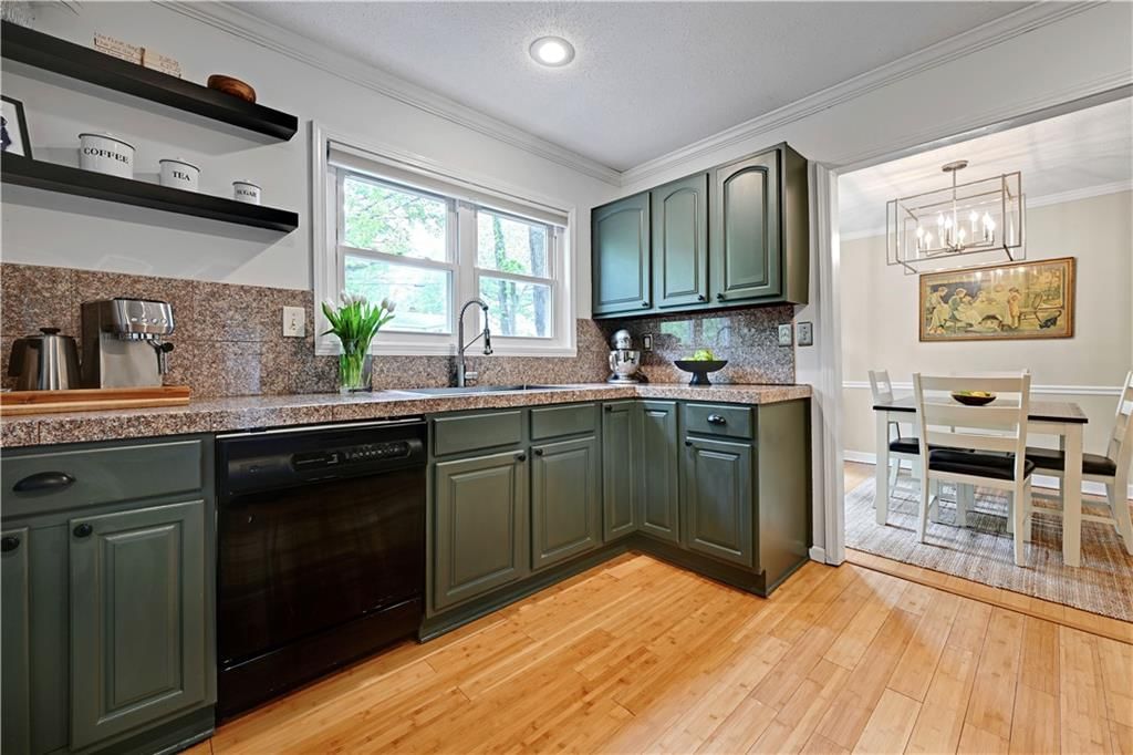 2525 W 79th Street — photo 14