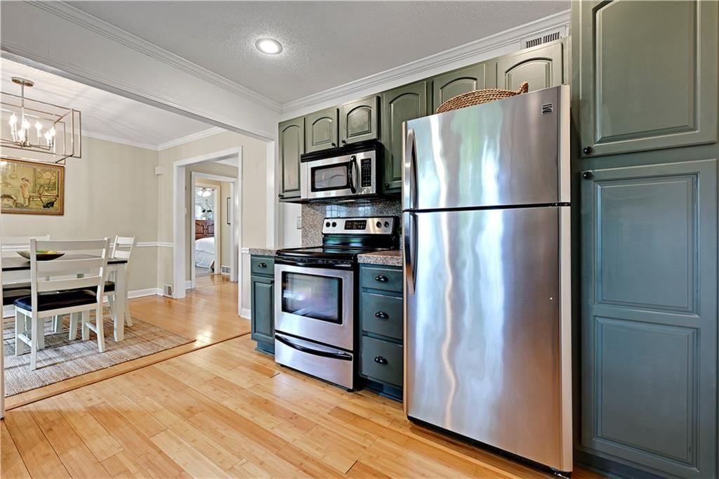2525 W 79th Street — photo 15