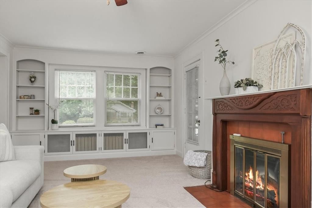 1525 W Lexington Avenue — photo 8