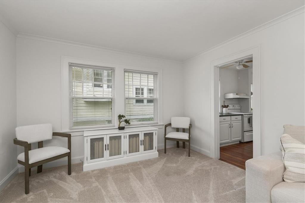 1525 W Lexington Avenue — photo 9