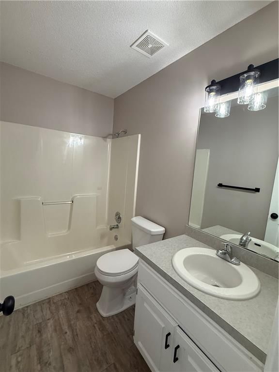 505 Regina Court — photo 12