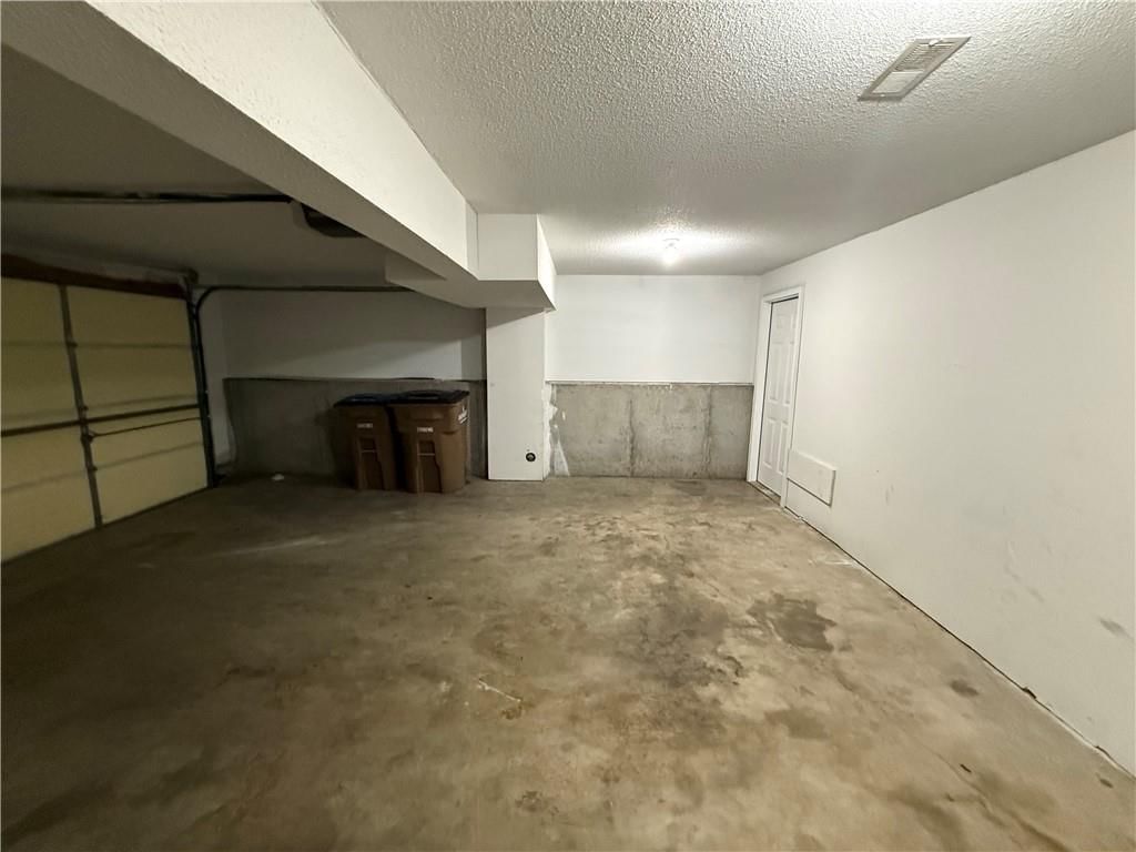 505 Regina Court — photo 19