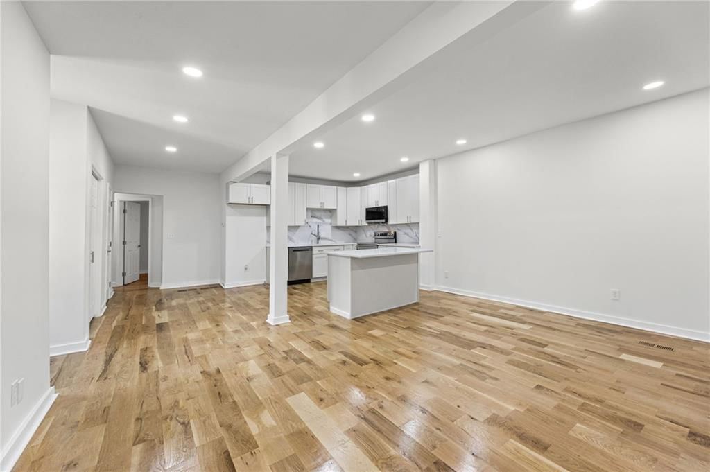 2515 Askew Avenue — photo 4