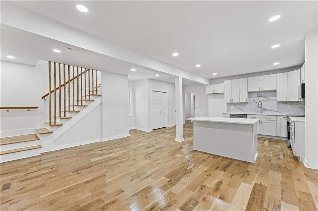 2515 Askew Avenue — photo 5