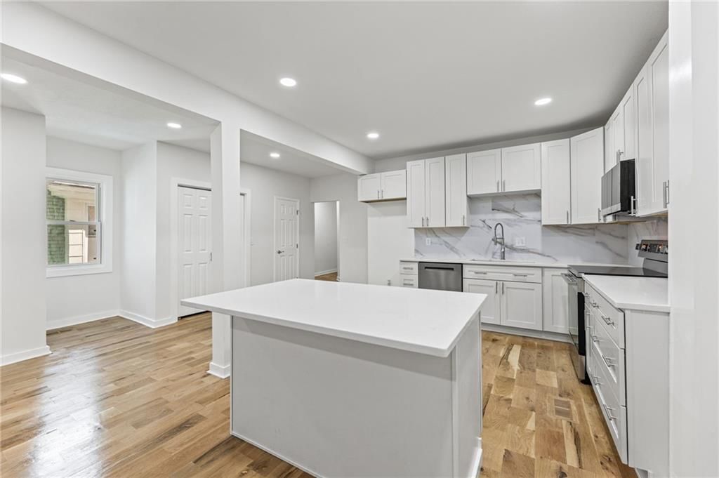 2515 Askew Avenue — photo 6