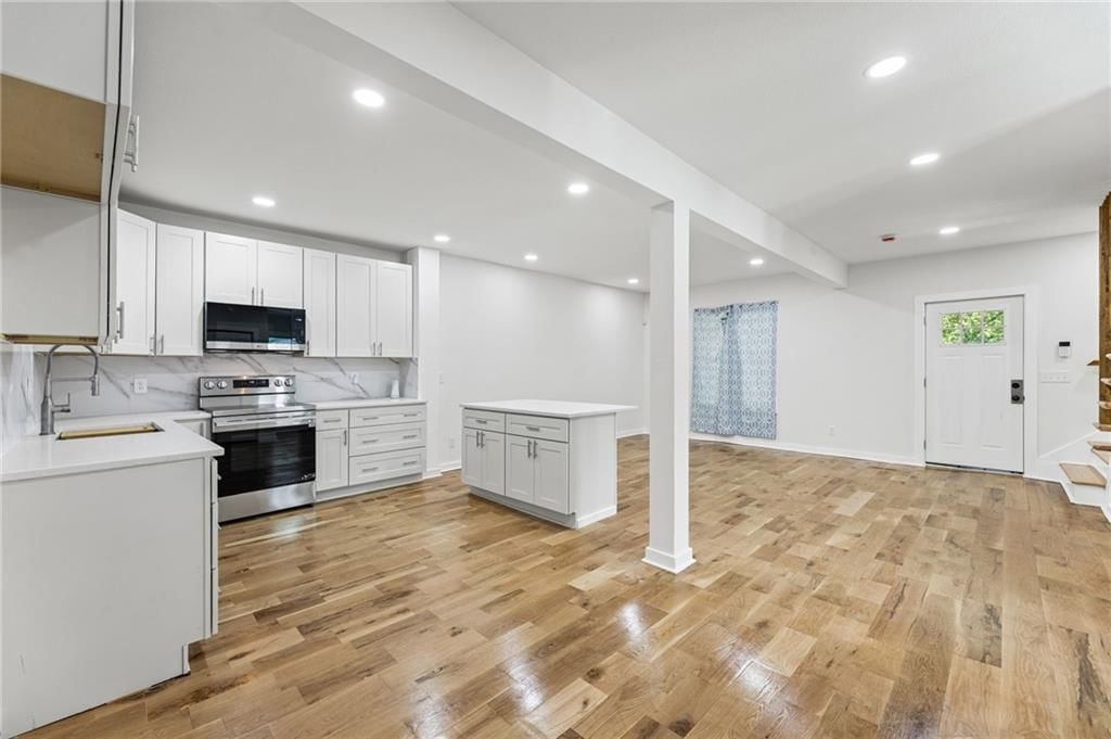 2515 Askew Avenue — photo 7