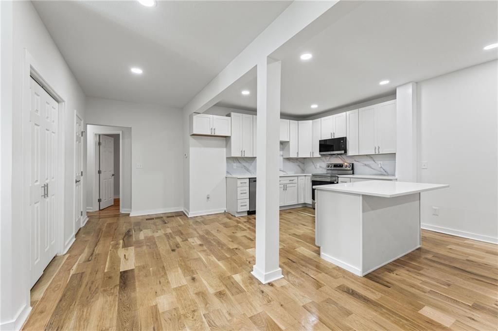 2515 Askew Avenue — photo 8