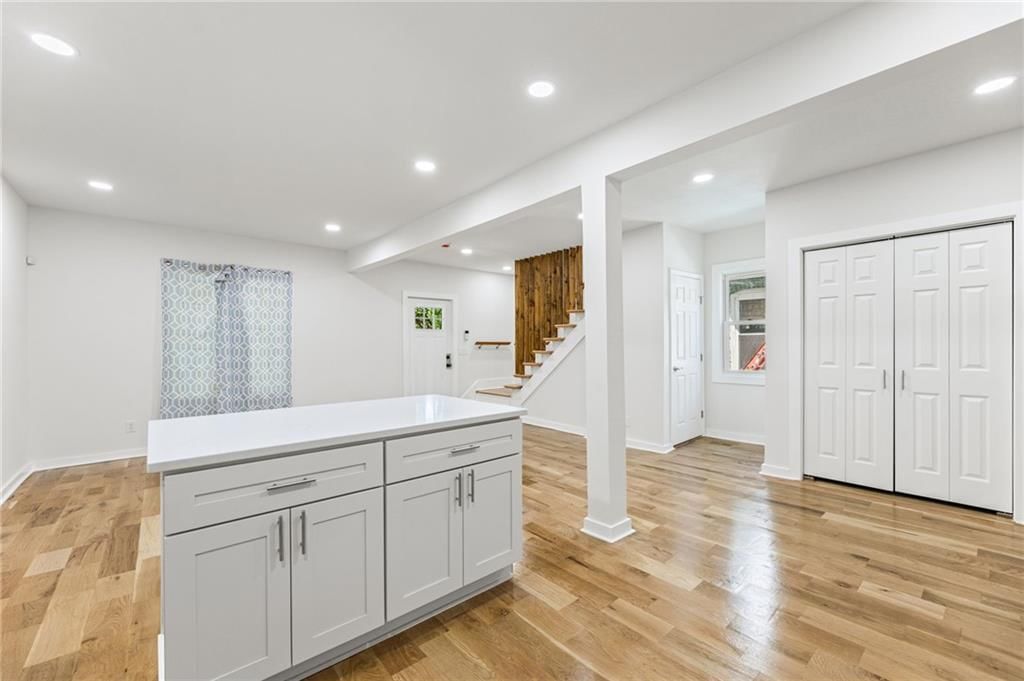 2515 Askew Avenue — photo 9