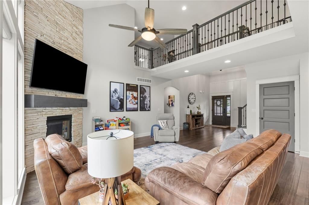 11214 S Race Street — photo 13