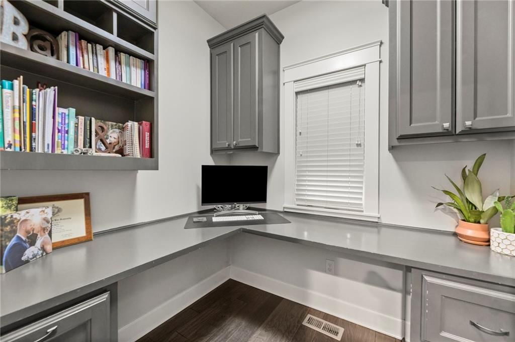 11214 S Race Street — photo 20
