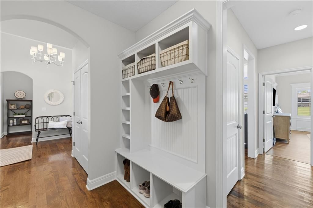 7019 Apache Drive — photo 20