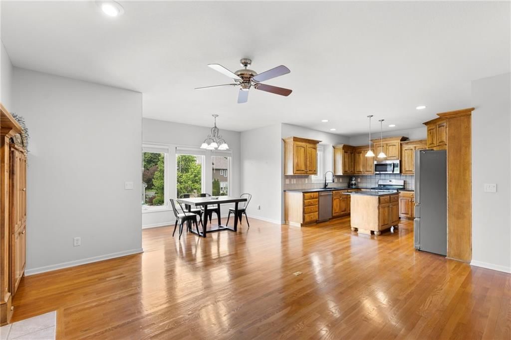 12324 Bradshaw Street — photo 15