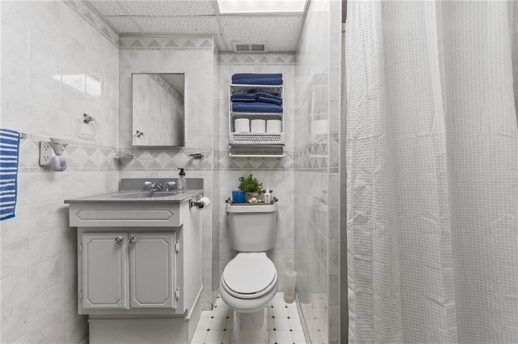 12918 Lakeland Drive — photo 55