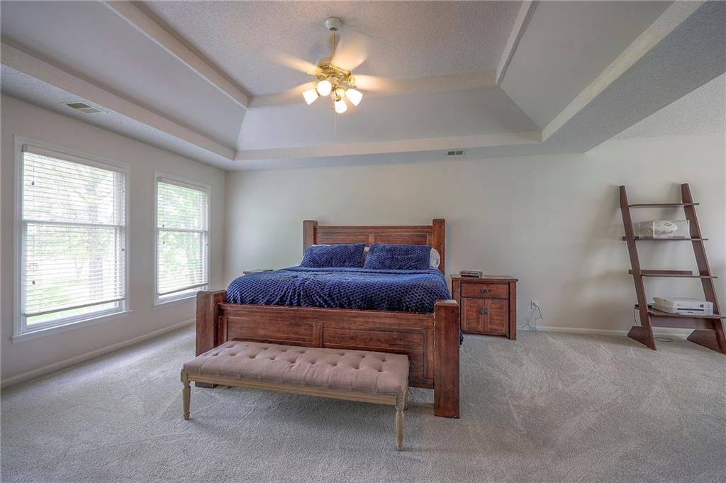 8112 W 129th Street — photo 10