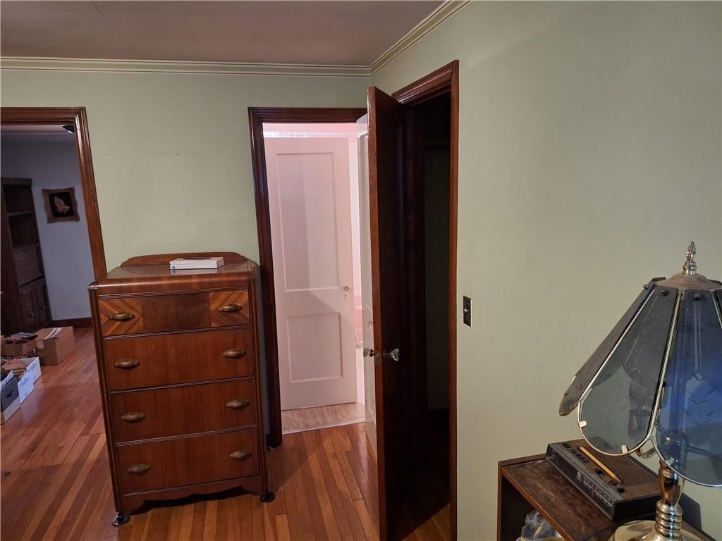 210 N Glenwood Avenue — photo 9