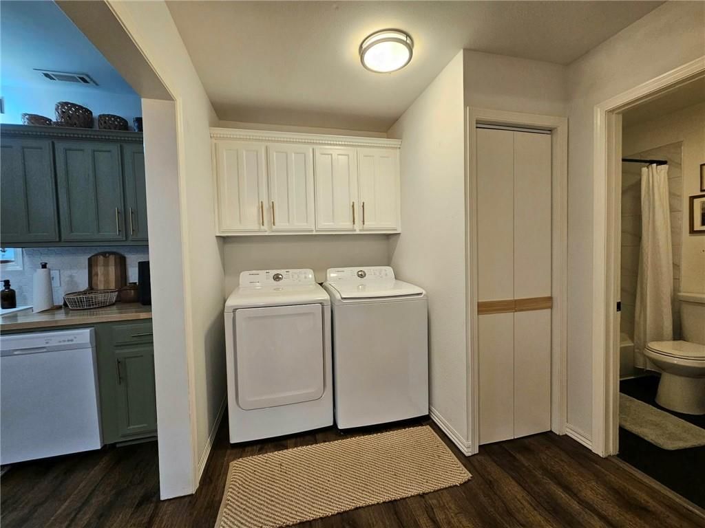 608 W 8th Street — photo 8