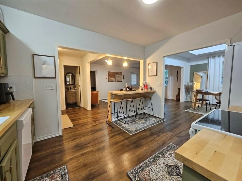 608 W 8th Street — photo 10