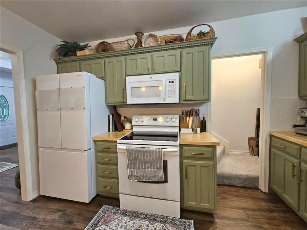 608 W 8th Street — photo 12