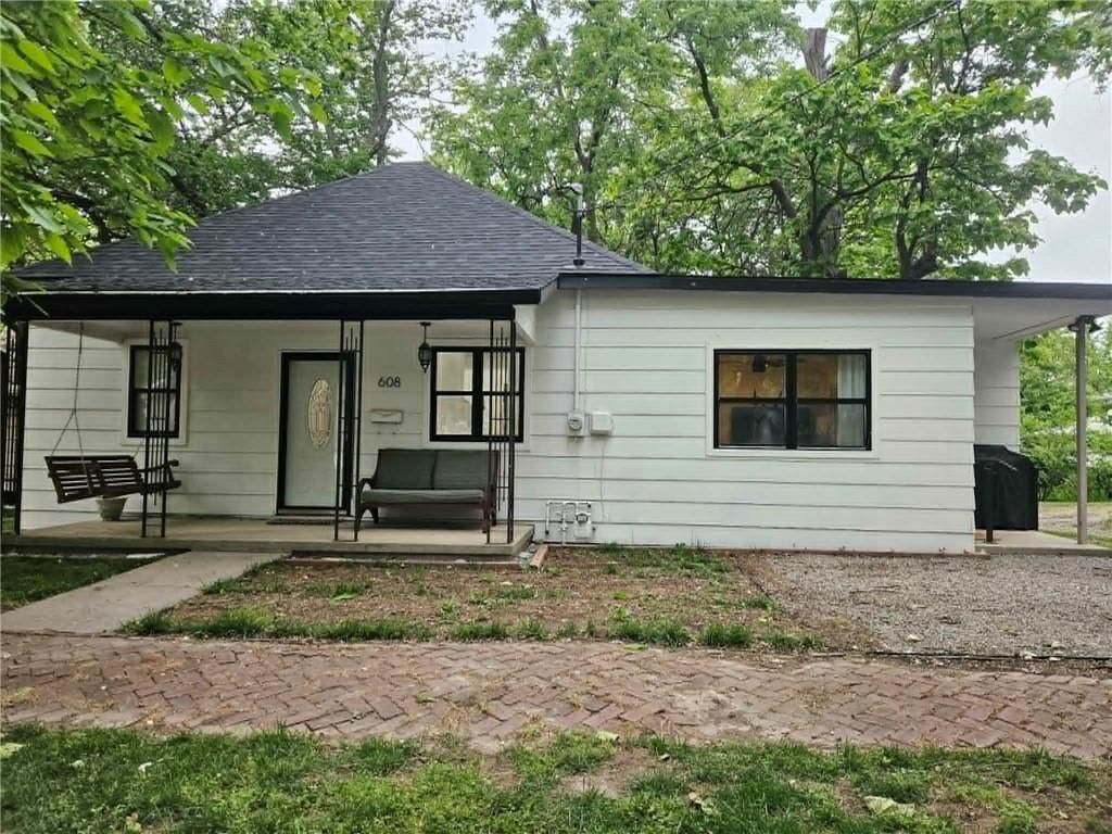 608 W 8th Street — photo 22