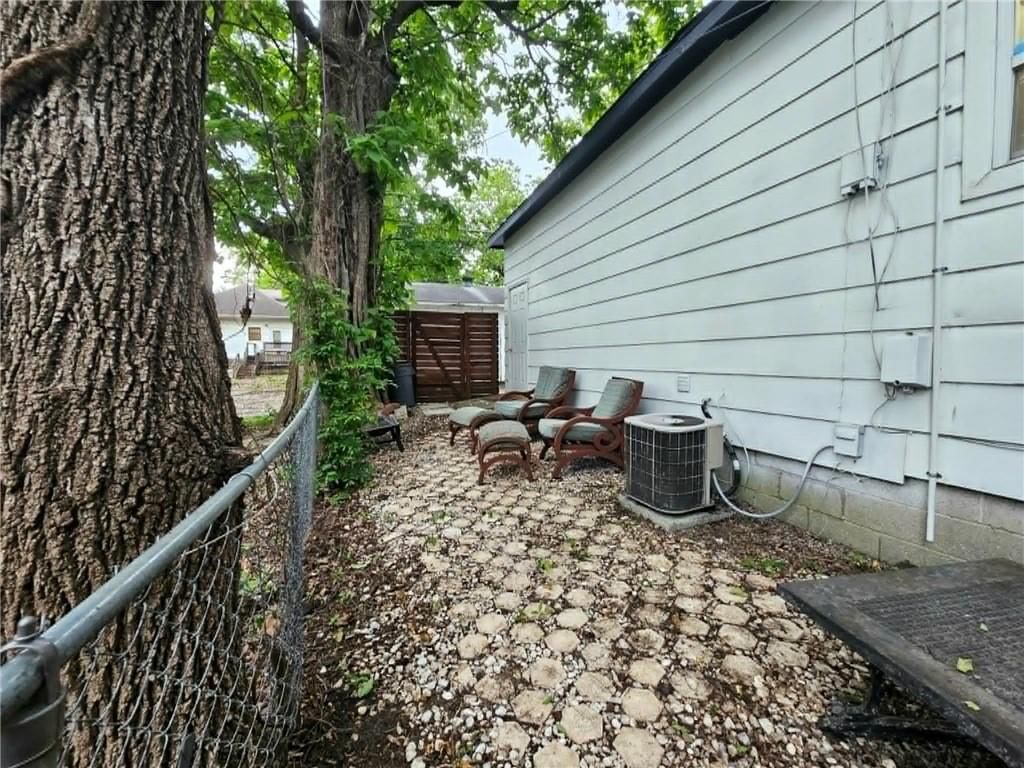 608 W 8th Street — photo 25