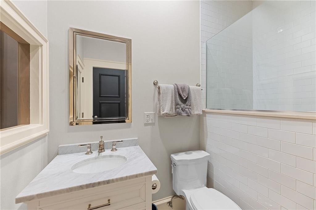 2705 W 112th Street — photo 37