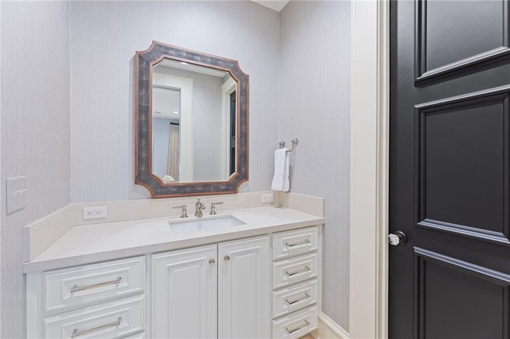 2705 W 112th Street — photo 41