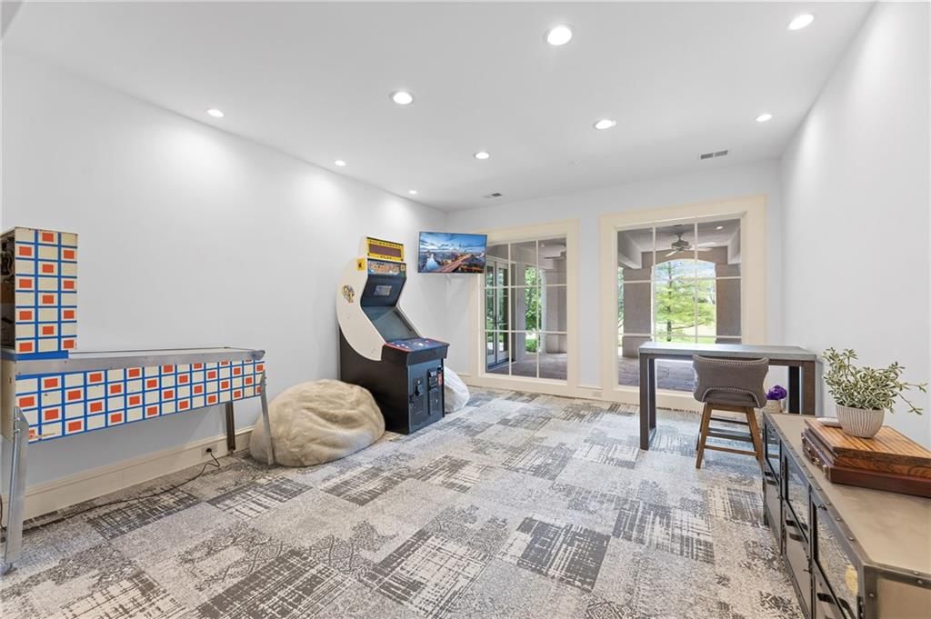 2705 W 112th Street — photo 47