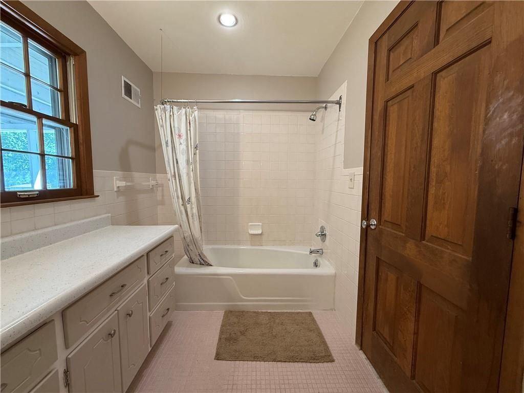 13227 Bennington Avenue — photo 23