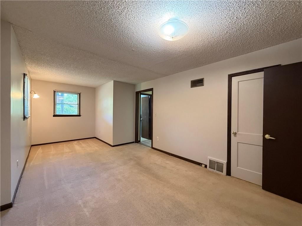 13227 Bennington Avenue — photo 32